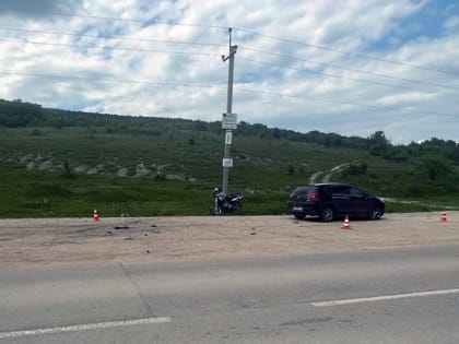 Под Севастополем столкнулись мотоцикл и иномарка