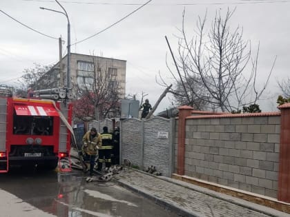 В Севастополе на пожаре в частном доме погиб человек