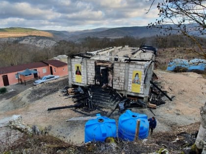 Причиной пожара храма в Морозовке, что под Севастополем, стал поджог