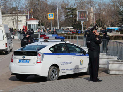 В Севастополе инспекторы ДПС задержали подозреваемого в хранении марихуаны