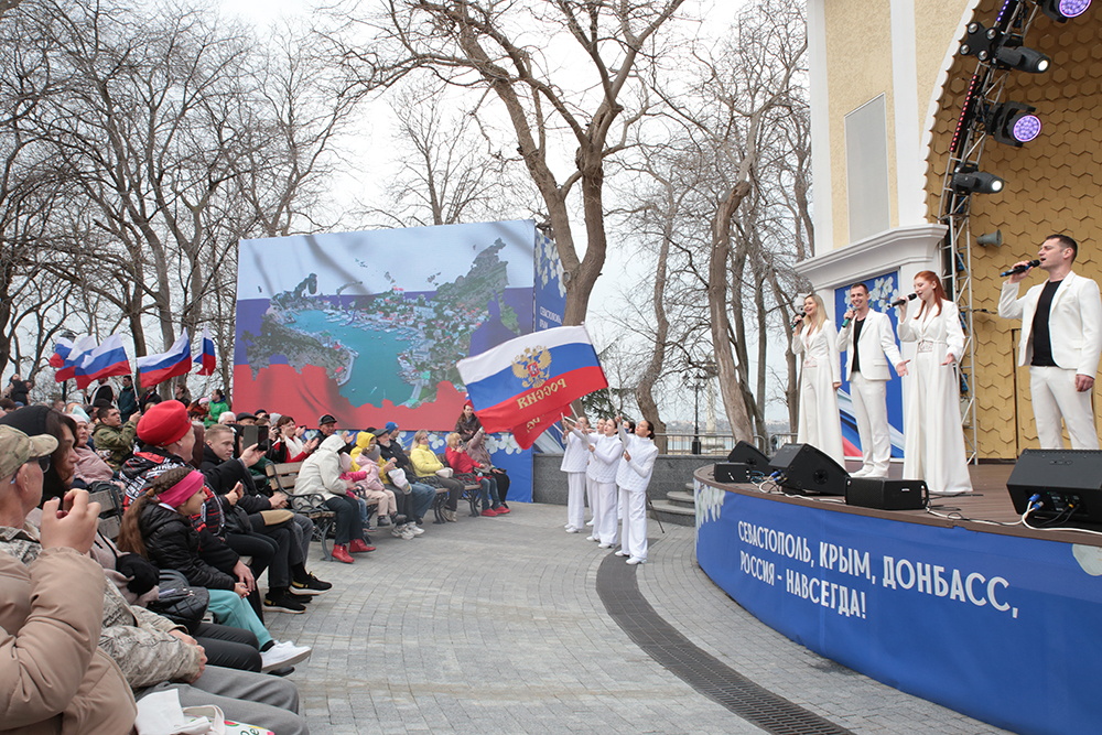 День рыбака севастополь 2024. Севастополь 2024. Севастополь население. Население Севастополя на 2024 год. Приморский бульвар (Севастополь) 2024 год.