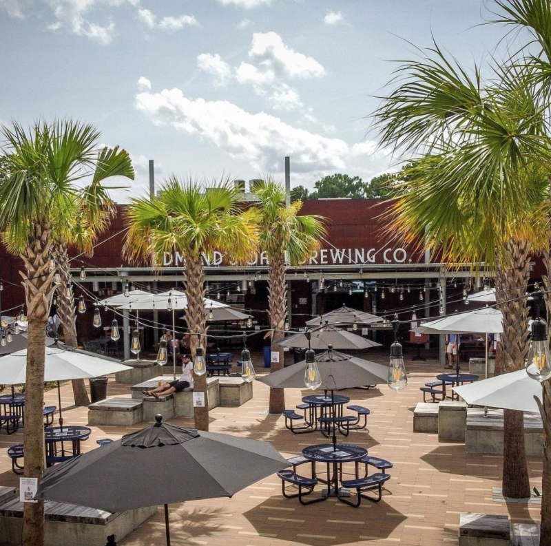 Asking yourself what is there to do in Charleston South Carolina this summer to stay cool? Check out Charleston Gateway’s Guide to the Top Breweries in Charleston, including Edmund's Oast’s craft beers.