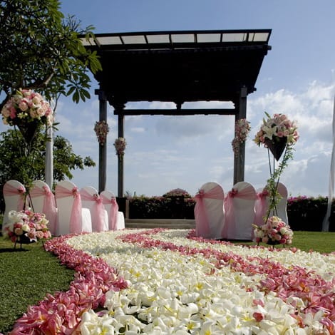 Asmara garden wedding at AYANA Resort Bali with tropical floral decor — Panigrahana