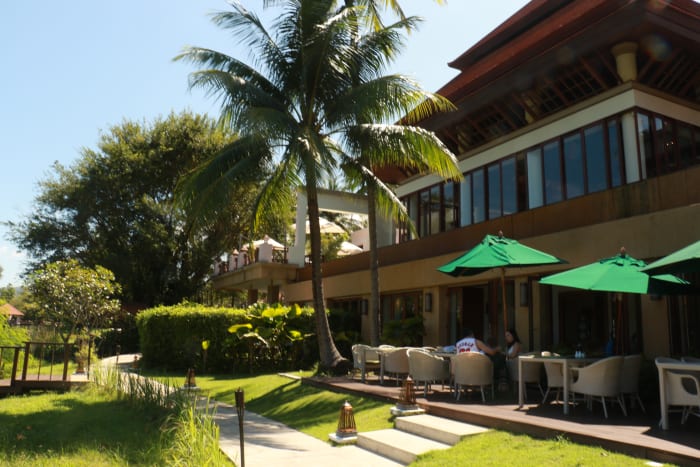 Banyan Tree Phuket Thailand wedding ceremony with tropical Andaman Sea backdrop — Panigrahana