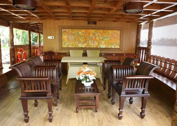 Raviz Kadavu Kerala luxury heritage resort interior for indoor wedding reception — Panigrahana