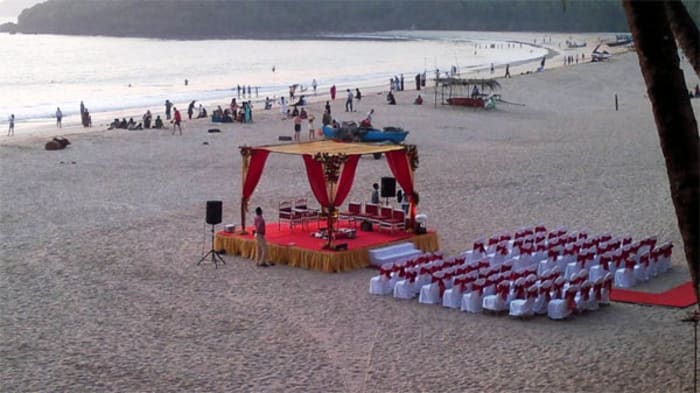 Bogmalo Beach Resort Goa outdoor wedding event on poolside lawn — Panigrahana