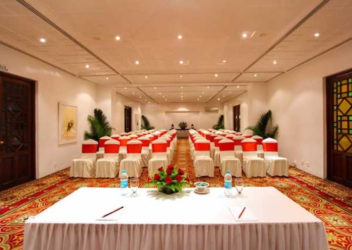 Bogmalo Beach Resort Goa wedding ceremony on Meteora hall outdoor lawn — Panigrahana