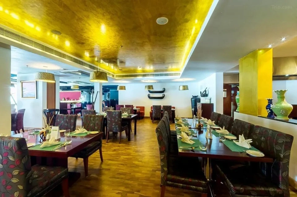 Backwater wedding venue in Kerala with traditional setup