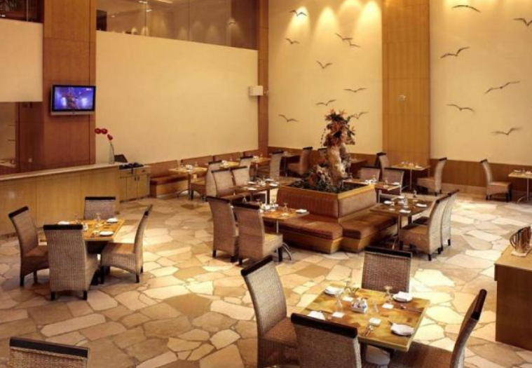 Chancery Pavilion Bangalore wedding couple ceremony at centrally located 5-star hotel — Panigrahana
