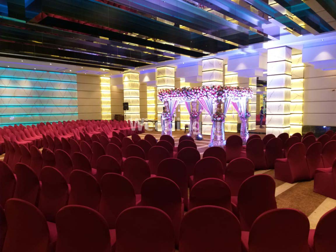 Radisson Blu Atria Bangalore Chambers private banquet decorated for intimate wedding — Panigrahana