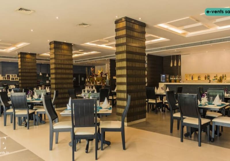 Radisson Blu Cavelossim grand ballroom for Indian wedding reception