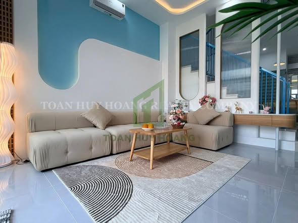 Modern 3.5-Story New House Near My Khe Beach — photo 2