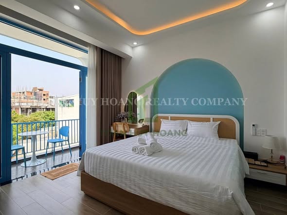 Modern 3.5-Story New House Near My Khe Beach — photo 4