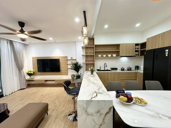 Modern 5-Bedroom Home Near My Khe Beach Da Nang — photo 2