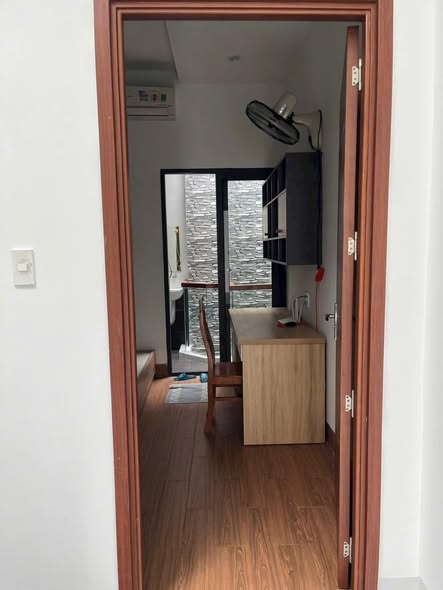 Beautiful Central Da Nang House with Modern Furnishings — photo 3