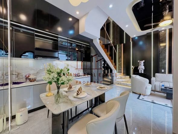 Spacious 4-Bedroom House in Lien Chieu District — photo 3