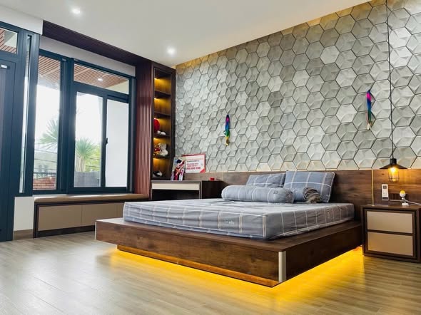 Spacious 3-Story Mini Villa with Large Garden — photo 5