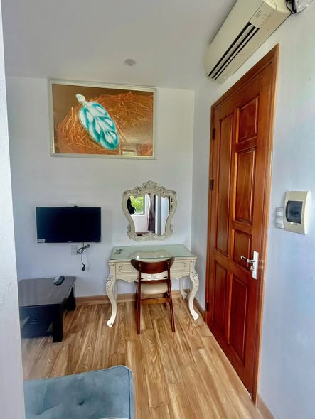 Modern 1-Bedroom Apartment in Serene Son Tra District — photo 3