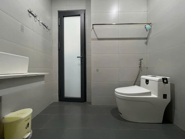 Spacious 2BR Apartment Near My Khe Beach Da Nang — photo 4