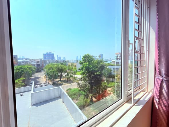 Modern 1-Bedroom Apartment in Serene Son Tra District — photo 5