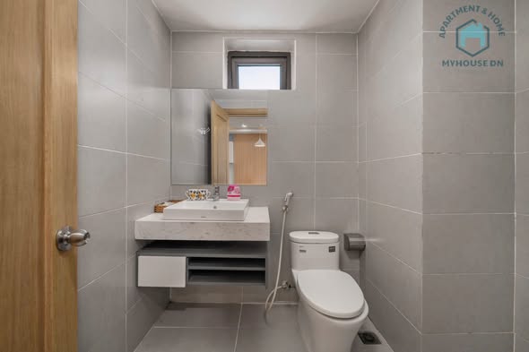 Modern Luxury Apartment in Prime Da Nang Location — photo 3