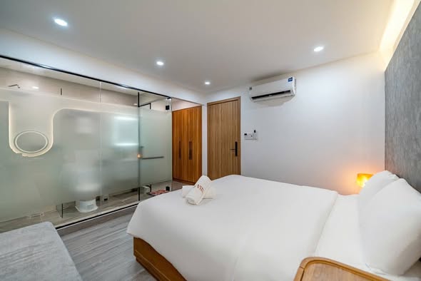 Modern 2-Bedroom Villa in Son Tra, Da Nang — photo 3