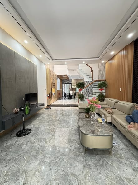 Spacious 3-Story House in Lien Chieu District — photo 2