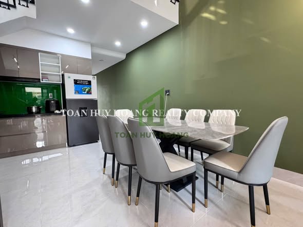 Modern Two-Story House Near My Khe Beach — photo 2