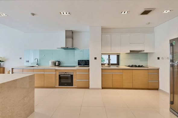 Luxury 3-Bedroom Villa at The Point 18 — photo 2