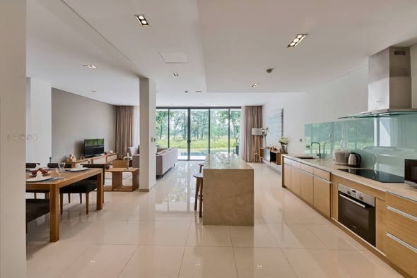 Luxury 3-Bedroom Villa at The Point 18 — photo 4