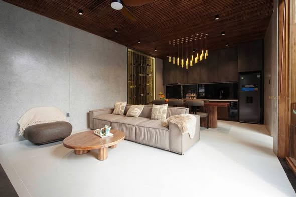 Spacious 5-Bedroom Villa in Ngu Hanh Son District — photo 3