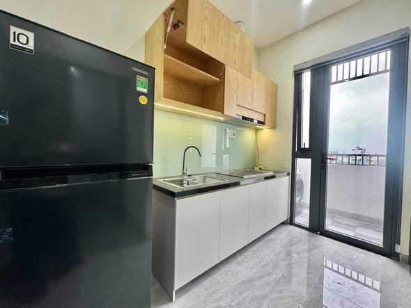 Modern 1-Bedroom Apartment in Peaceful Hoa Xuan Neighborhood — photo 3