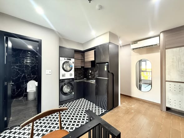 Modern 1-Bedroom Apartment in My Khe Beach Area — photo 3