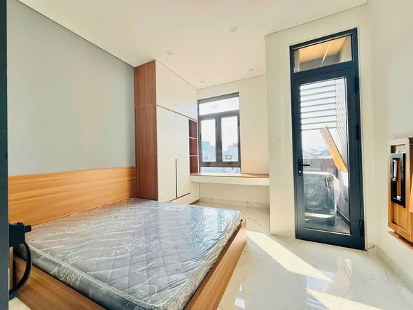 Modern Studio and 1-Bedroom Apartments in Quiet Neighborhood — photo 5