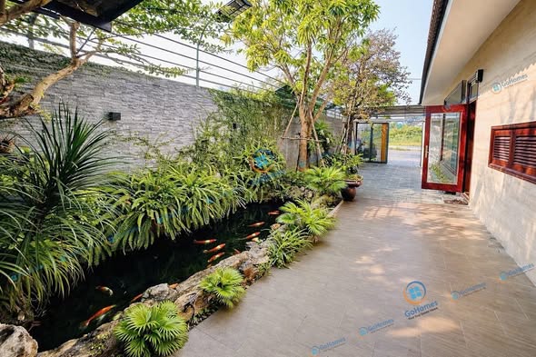 Spacious 200m² Garden House with Koi Pond — photo 3