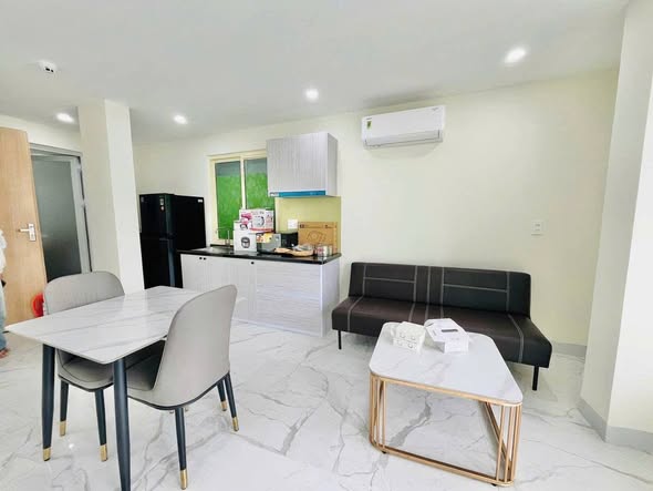 New 1-Bedroom Apartment with Spacious Beach Balcony — photo 2