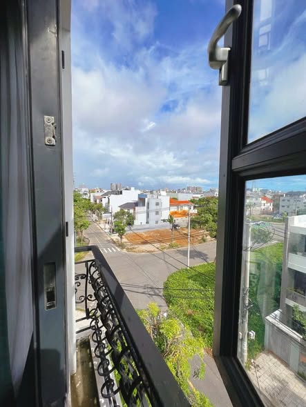 Fully Furnished Modern Apartment Ready for Immediate Move-In — photo 5