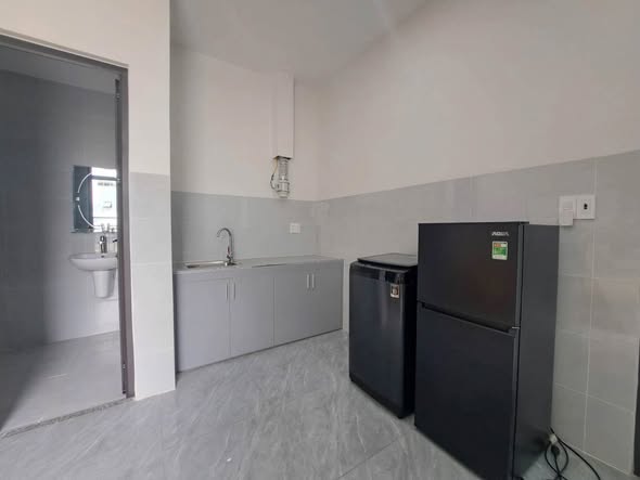 Modern Apartment with Balcony in Central Da Nang — photo 4