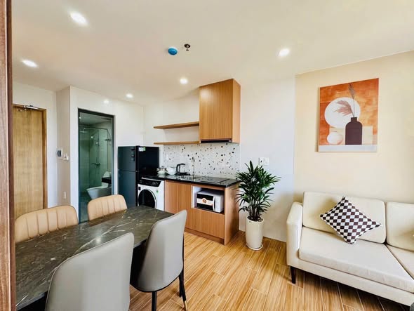 Modern 2-Bedroom Apartment in Prime Da Nang Location — photo 2