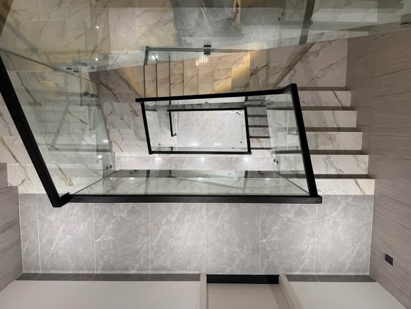 Modern 4-Story House in Da Nang City Center — photo 2