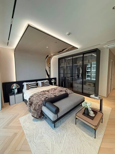 Luxury 3-Bedroom Filmore Apartment with City Views — photo 2