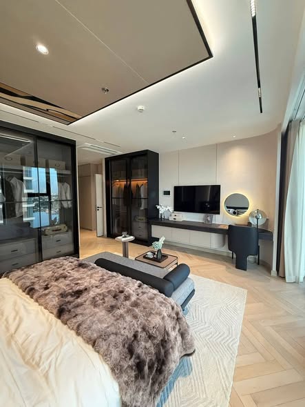 Luxury 3-Bedroom Filmore Apartment with City Views — photo 4