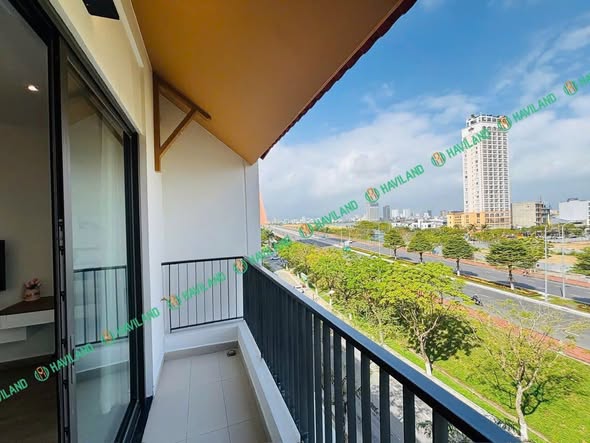 High-Floor Sun Cosmo Apartment with City River Views — photo 5