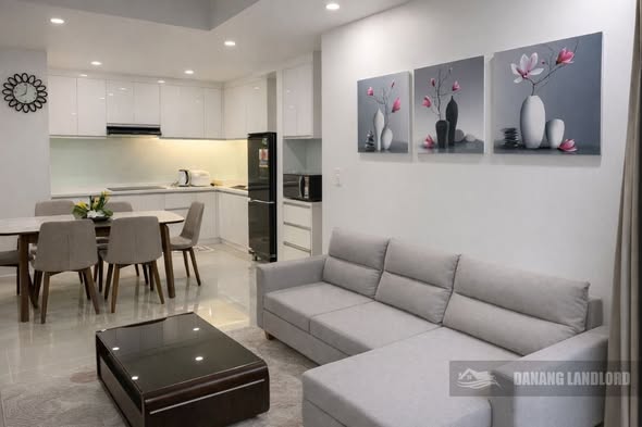 Modern 2BR Apartment with Stunning My Khe Beach View — photo 4