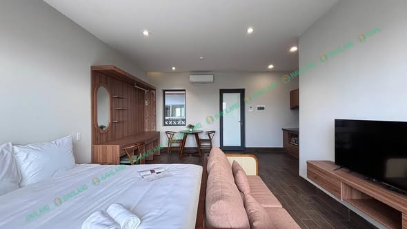 Stunning Sea View Apartment with Pool Near Beach — photo 3