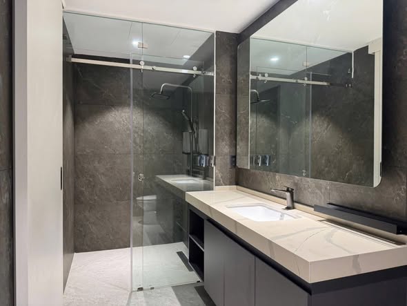 Modern House with Rooftop Terrace in Central Da Nang — photo 3