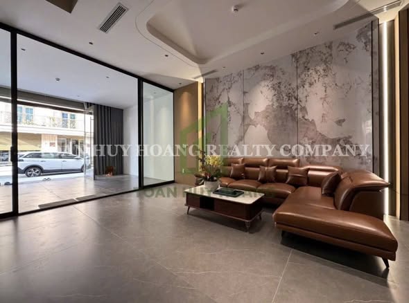 Spacious 5-Bedroom Villa in Prime Danang Location — photo 5