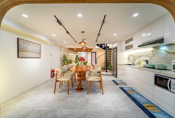 Modern Two-Story Villa in Son Tra, Da Nang — photo 3