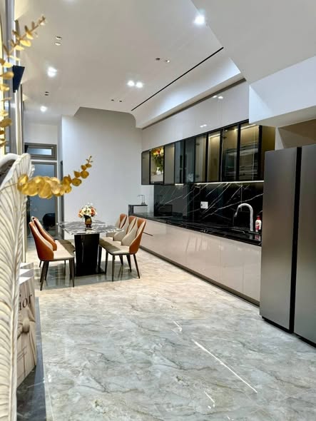 Spacious 4-Bedroom House in Central Da Nang — photo 3