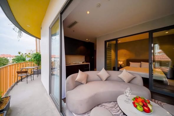 Modern 2-Bedroom Apartment with Balcony in My An β photo 4